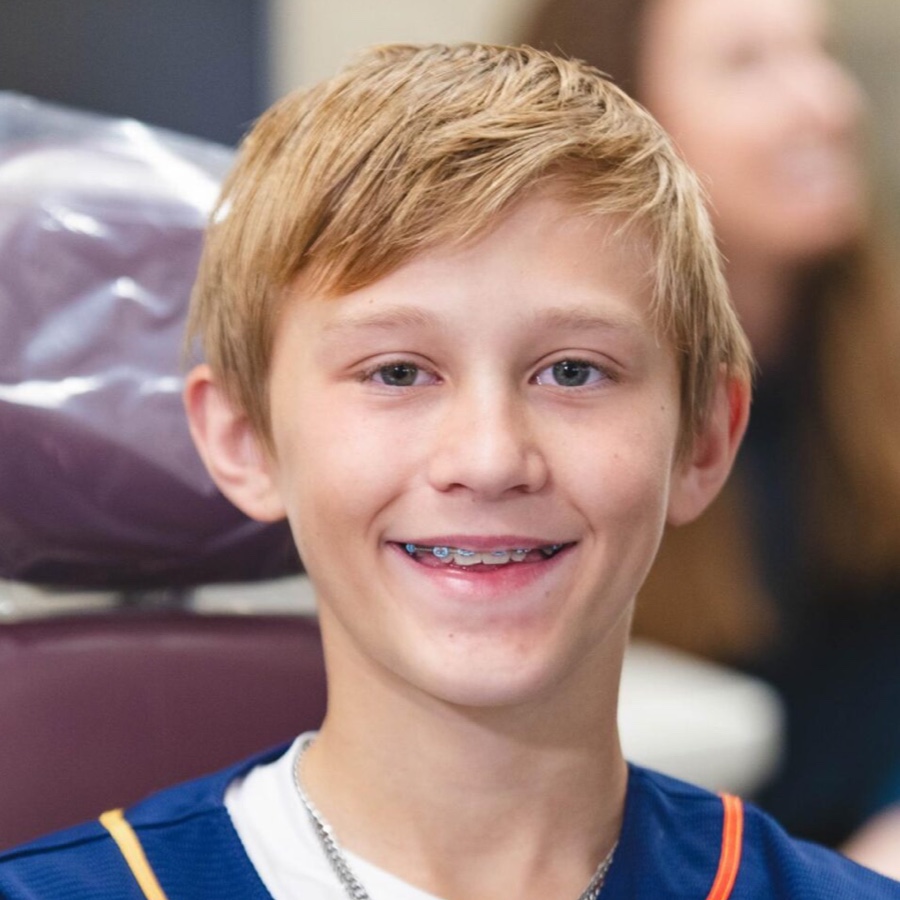 teen wearing braces